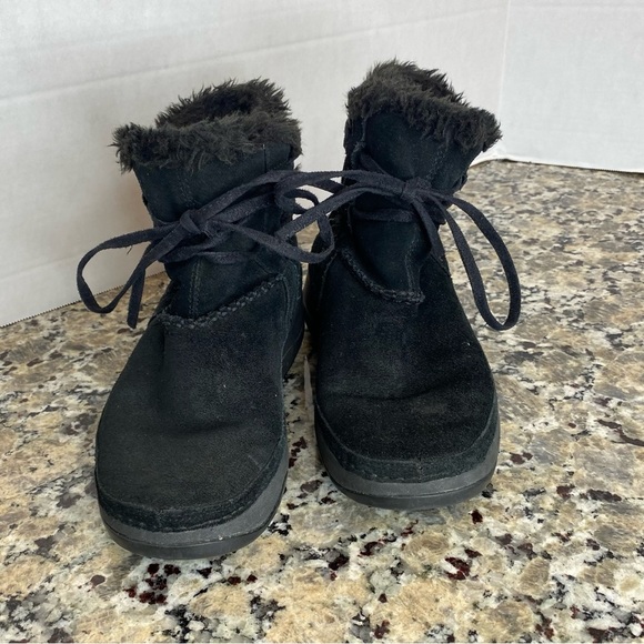 Skechers Chalet Snow Day Leather Faux Fur Lined Black Suede ToneUps Boots 6 - Picture 3 of 10